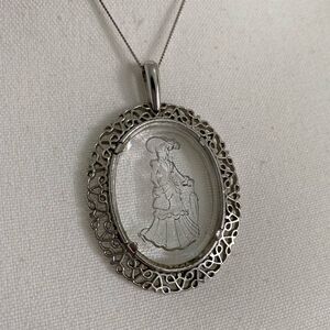 1980s Avon Victorian Lady Etched Intaglio Glass Pendant